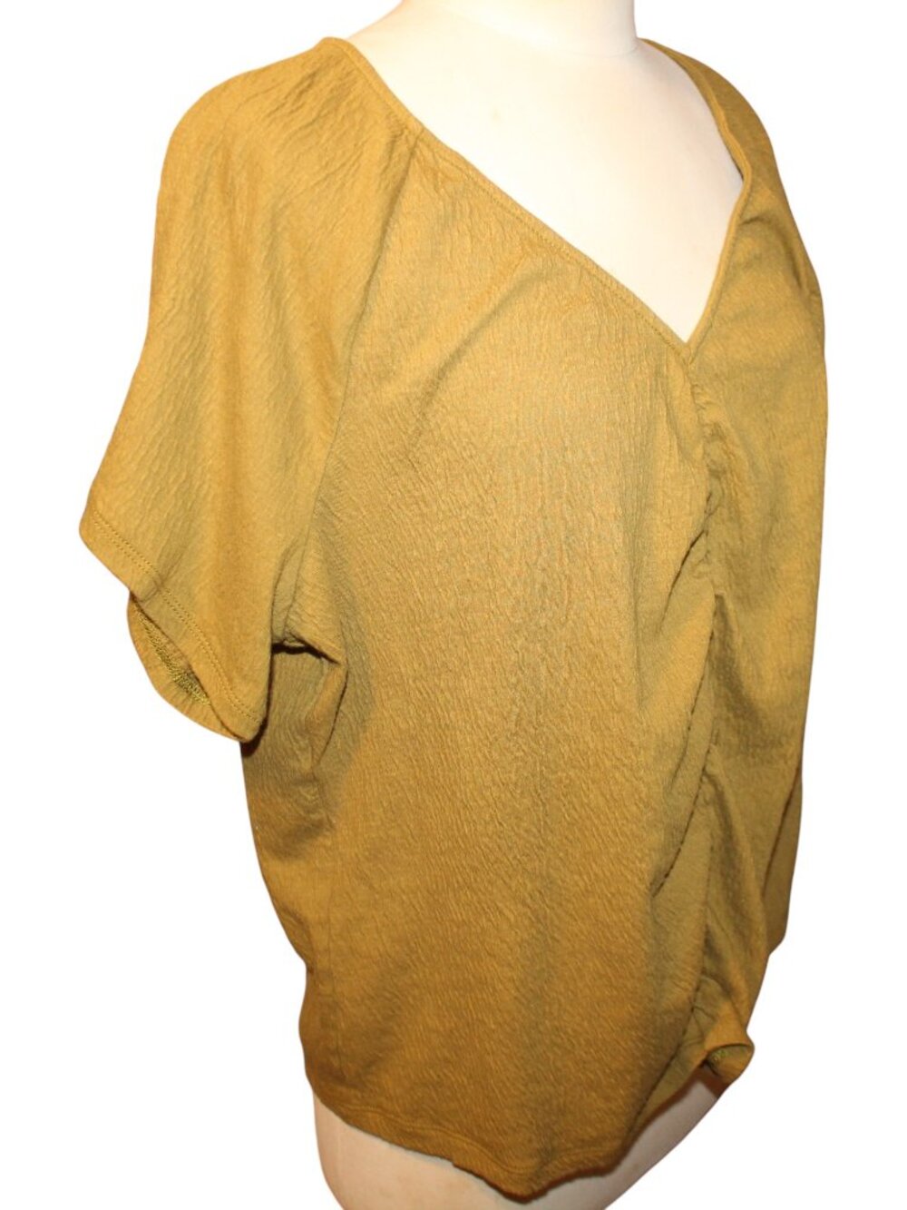 NWT MADEWELL Knit Lightspun Ruched-Front Crop Top in the color Spiced Olive - Picture 8 of 9